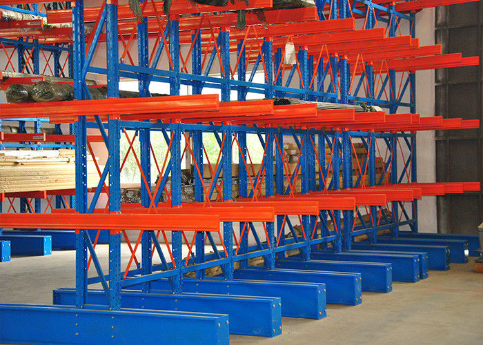 Rack di stoccaggio a cantilever a doppio lato Rack di materiale a cantilever industriale per oggetti lunghi
