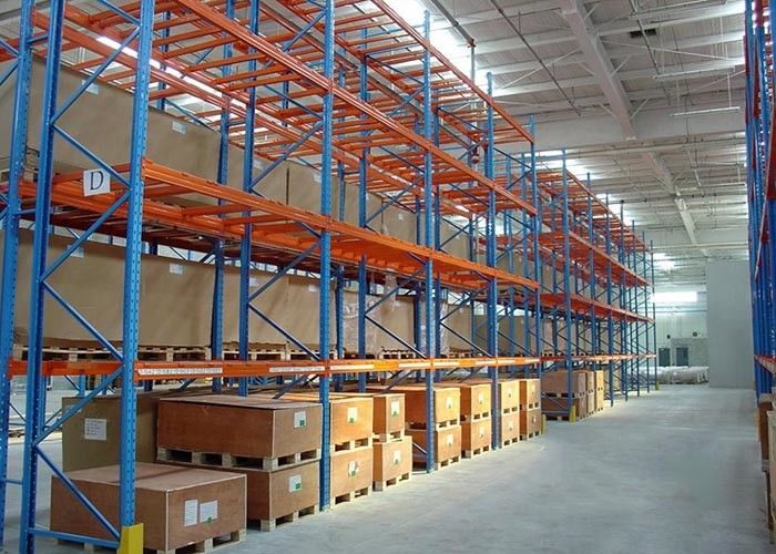 Rack per pallet industriali a più livelli, rack di stoccaggio in acciaio laminato a freddo