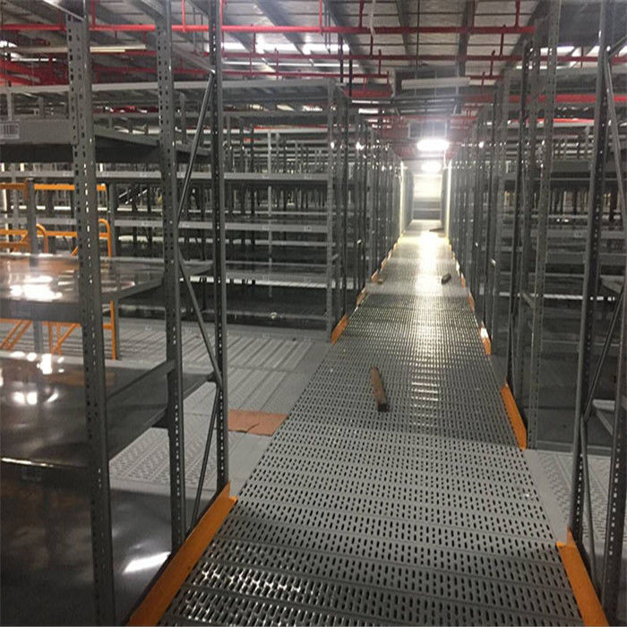 Piani industriali in acciaio Mezzanine Piani da pavimento carico 300-1000 kg per metro quadrato per opzioni di stoccaggio versatili