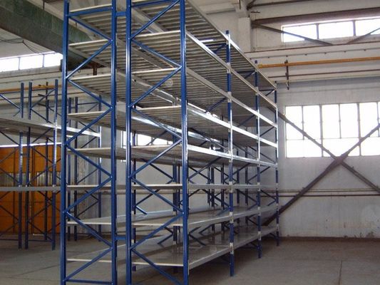 Sistemi di stoccaggio per pallet per magazzini a più livelli per magazzini a media portata 1000 kg/palette