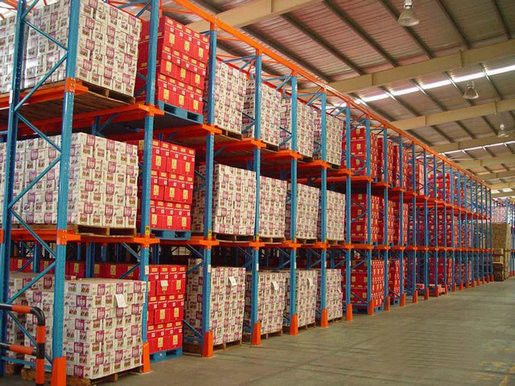 Sistema di tracciatura in acciaio laminato a freddo per magazzino industriale