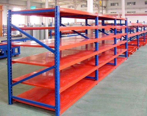 Sistema di scaffalatura in acciaio resistente per magazzini
