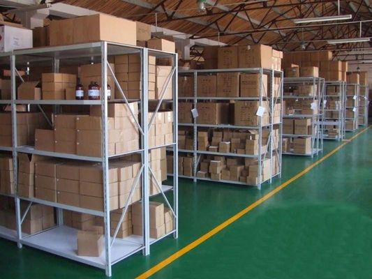 Sistemi di stoccaggio per pallet industriali di media capacità multi strati ad alta densità