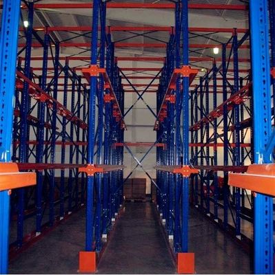 Scaffalature Drive-In per Pallet Facili da Installare e Regolabili