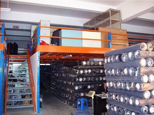 Pavimenti di mezzanine industriali personalizzati