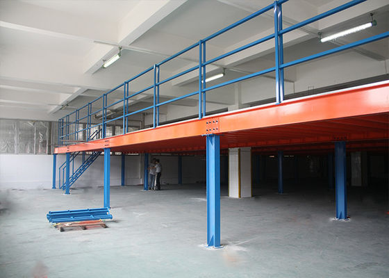 Struttura in acciaio per magazzini