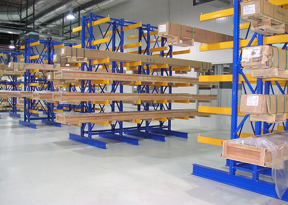Q235B Scalature a cantilever a doppio lato in acciaio, scalatori per il deposito di legname a cantilever
