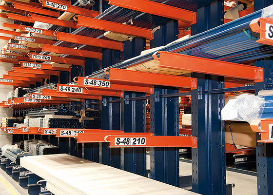 Sistema di scaffalatura per pallet a cantilever regolabile per tubi lunghi per magazzini industriali
