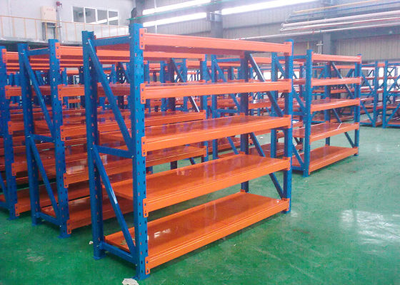 Sistema di scaffalatura in acciaio resistente per magazzini