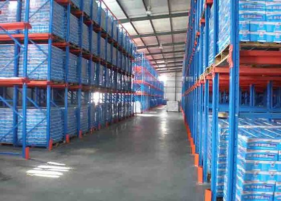 Sistemi di scaffalatura a più livelli per magazzini durevoli Massimo 4000 kg/levatura