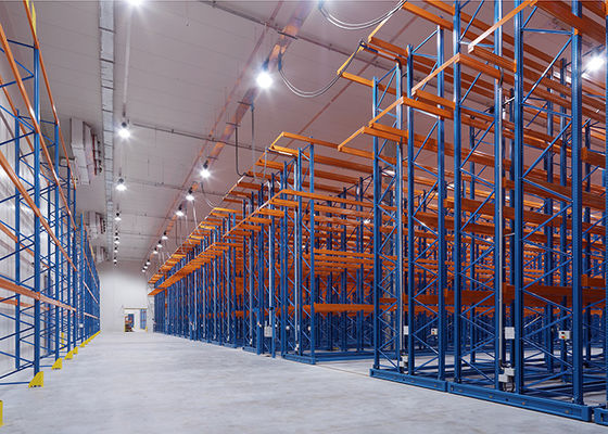 Azionamento in acciaio nel sistema di scaffalature per pallet pesanti