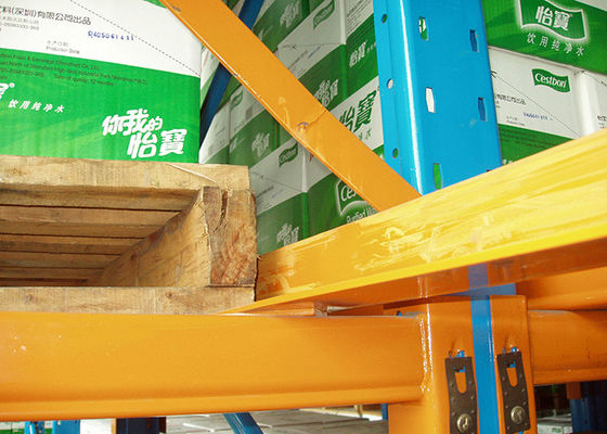 Dispositivo regolabile per il sistema di scaffalatura per pallet, sistemi di stoccaggio di scaffalatura per pallet per lo stoccaggio a freddo