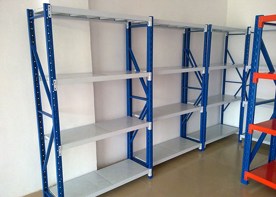Rack di scaffalatura ad angolo a fessura in acciaio, sistema di scaffalatura regolabile per magazzini industriali