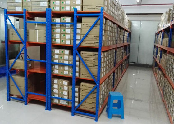 Sistemi di scaffalatura per magazzini a più livelli 100 kg/strato-120 kg/strato