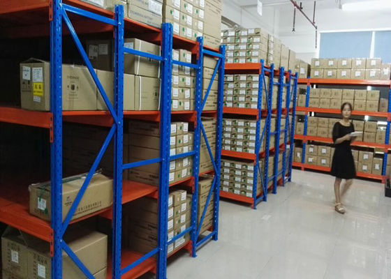 Sistemi di scaffalatura per magazzini a più livelli 100 kg/strato-120 kg/strato