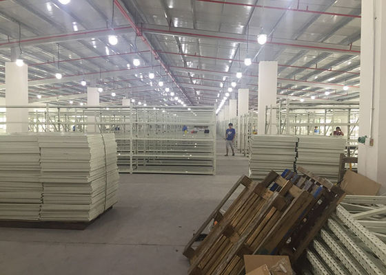 Sistema di porta pallet per magazzini laminati a freddo 100 kg/strato-120 kg/strato
