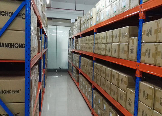 Sistemi di scaffalatura per magazzini a più livelli 100 kg/strato-120 kg/strato
