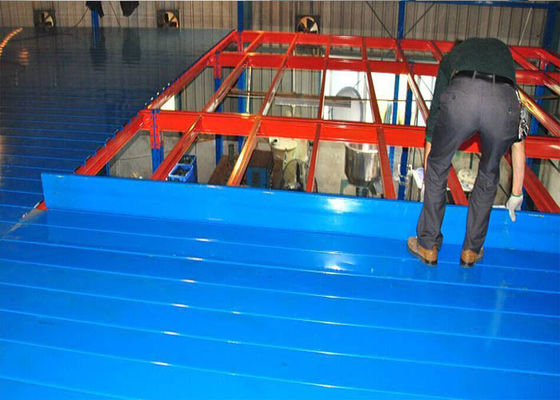 Acciaio Q235 Pavimenti di mezzanine per magazzini industriali con piastra di acciaio 500 kg/m2