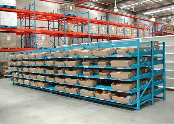 Rack di stoccaggio industriali in acciaio assemblati, sistemi di scaffalatura per pallet a flusso gravitazionale