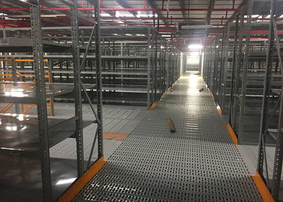 Sistemi di scaffalatura in acciaio mezzanino a scaffalatura grigia per immensi magazzini