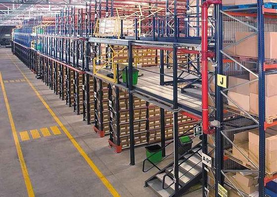 Sistemi di stoccaggio di mezzanine in acciaio industriale a più livelli a scaffale