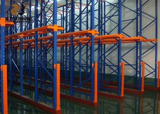 500-4000 kg/paletta Drive in and Drive through Racking Dimensioni personalizzate