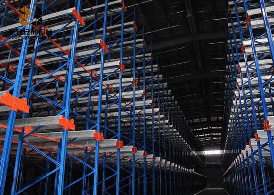 Sistema di assemblaggio drive in rack, magazzino drive attraverso pallet racking