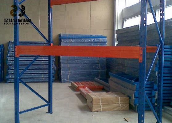 Acciaio Q235/245 Massimo 4500 kg per scaffaletto di livello montato o saldato