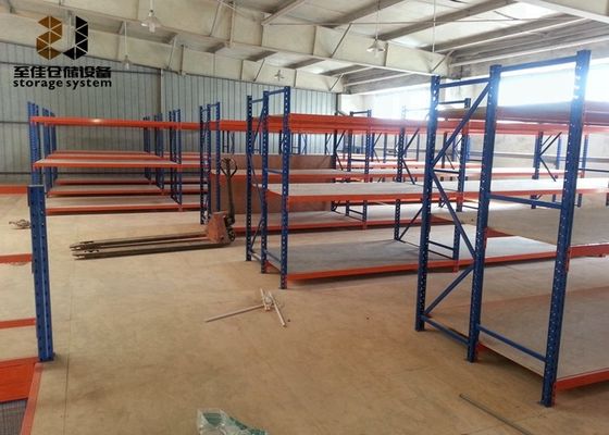 Fabbricanti di scaffalature per magazzini e pallet per magazzini