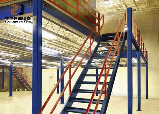 Ripiani senza bulloni / rivetto Max 6000mm Verticale per l'uso in magazzino Mezzanine Deck