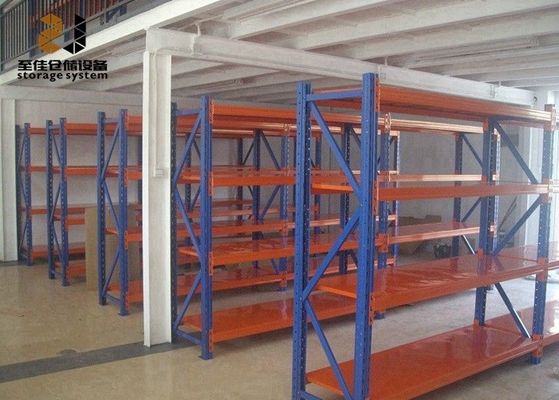 Facile da assemblare scaffalatorio per magazzini a medio carico