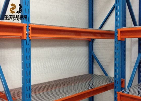 Scaffalature per magazzini a misura regolabile