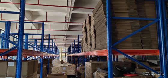 Rack di stoccaggio industriali regolabili in acciaio pesante con protezione contro la corrosione