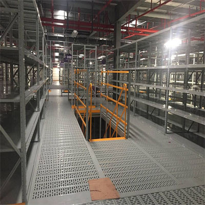 Piani industriali in acciaio Mezzanine Piani da pavimento carico 300-1000 kg per metro quadrato per opzioni di stoccaggio versatili