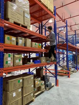 Soluzione di stoccaggio in magazzino